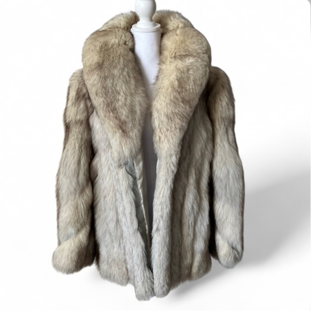 Women’s Vintage Blue Silver Fox Striped & Chevron Sleeve Fur Coat size Small - Picture 2 of 15